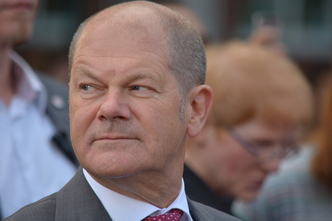 Scholz in Paris: „Deutschland wird die Ukraine weiter unterstützen